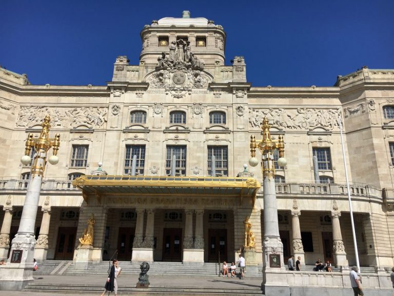 Things to do in Stockholm royal dramatic theatre